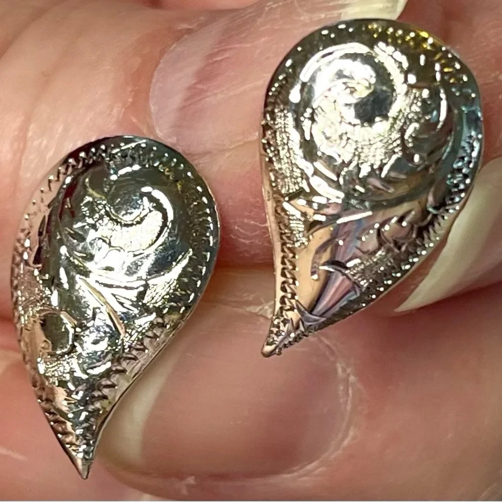 Sterling silver pierced earrings jewelry - Picture 14 of 16